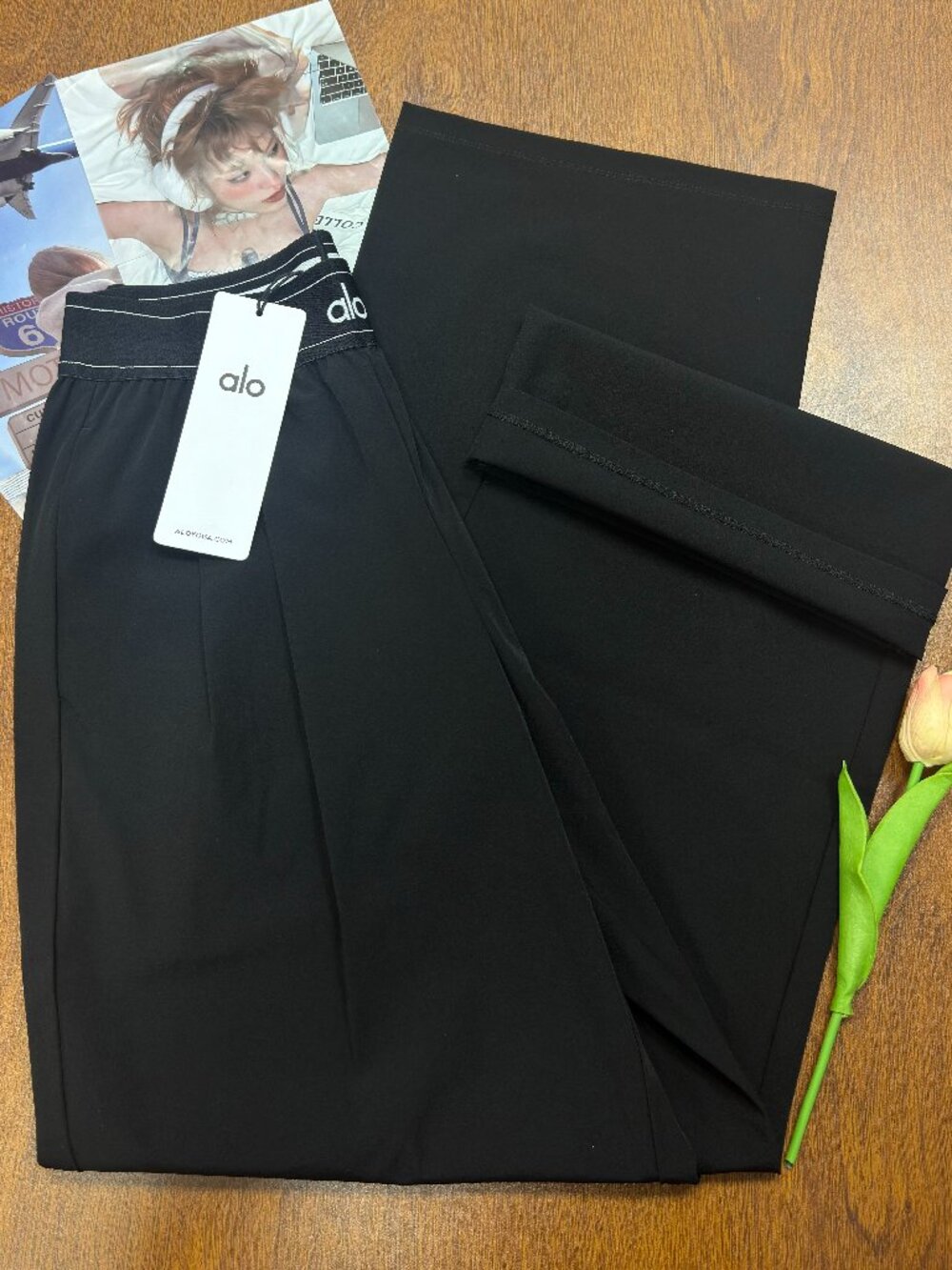 Brand New 🎼 ALO Yoga Lightweight & Versatile Black Pants👩🚀Minimalist Style - Picture 6 of 7